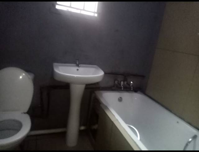 2 BEDROOM FLAT FOR SALE IN DEVON